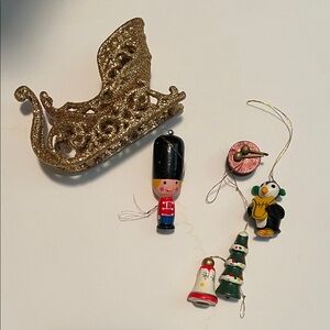 Gold Sleigh and Festive Ornaments Set